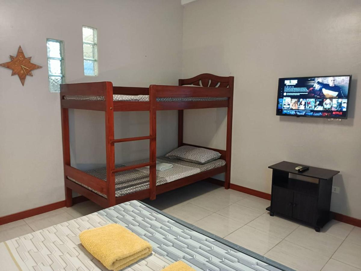 Villa Skanderbeg Guest House Puerto Princesa Bagian luar foto