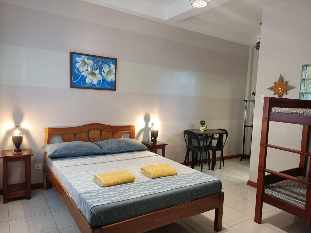 Villa Skanderbeg Guest House Puerto Princesa Bagian luar foto