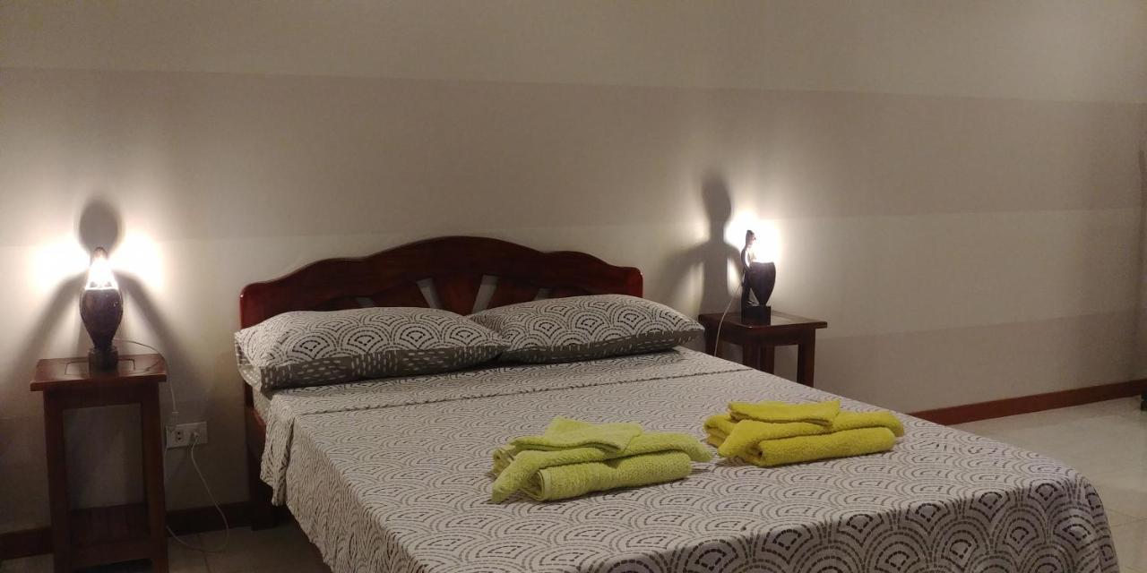 Villa Skanderbeg Guest House Puerto Princesa Ruang foto