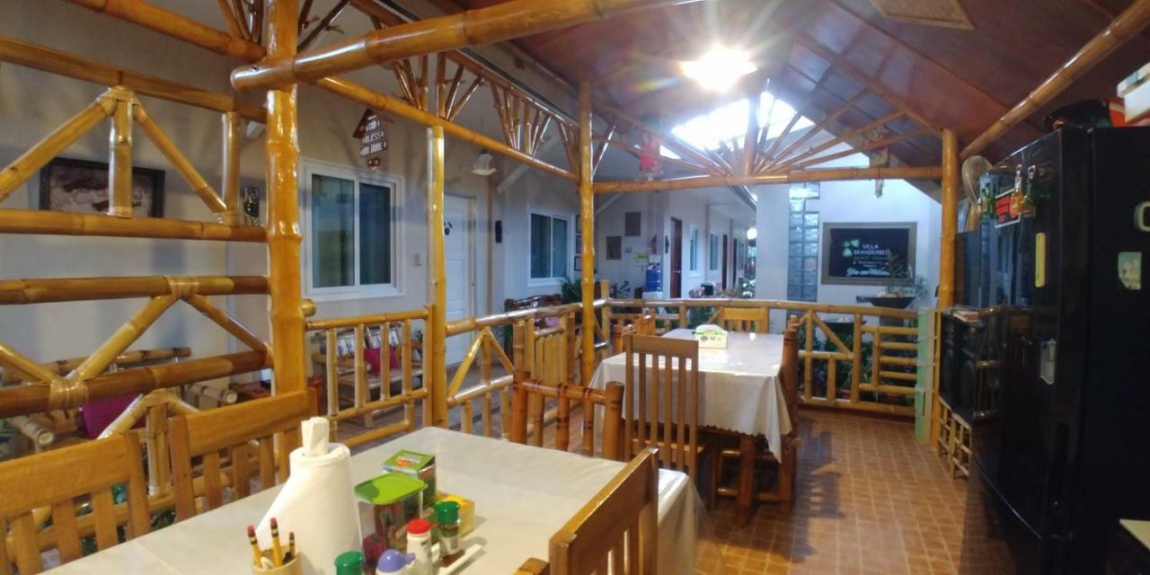 Villa Skanderbeg Guest House Puerto Princesa Bagian luar foto
