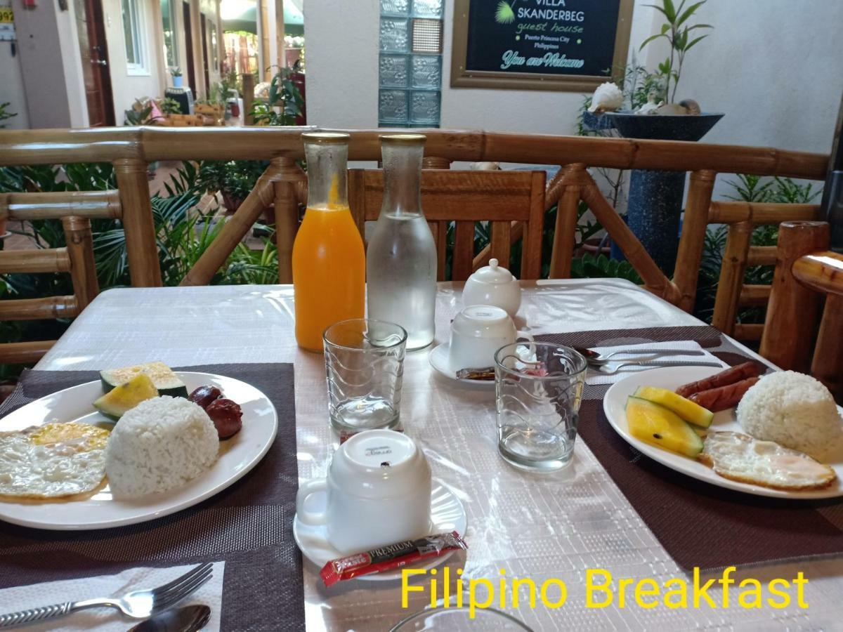 Villa Skanderbeg Guest House Puerto Princesa Bagian luar foto