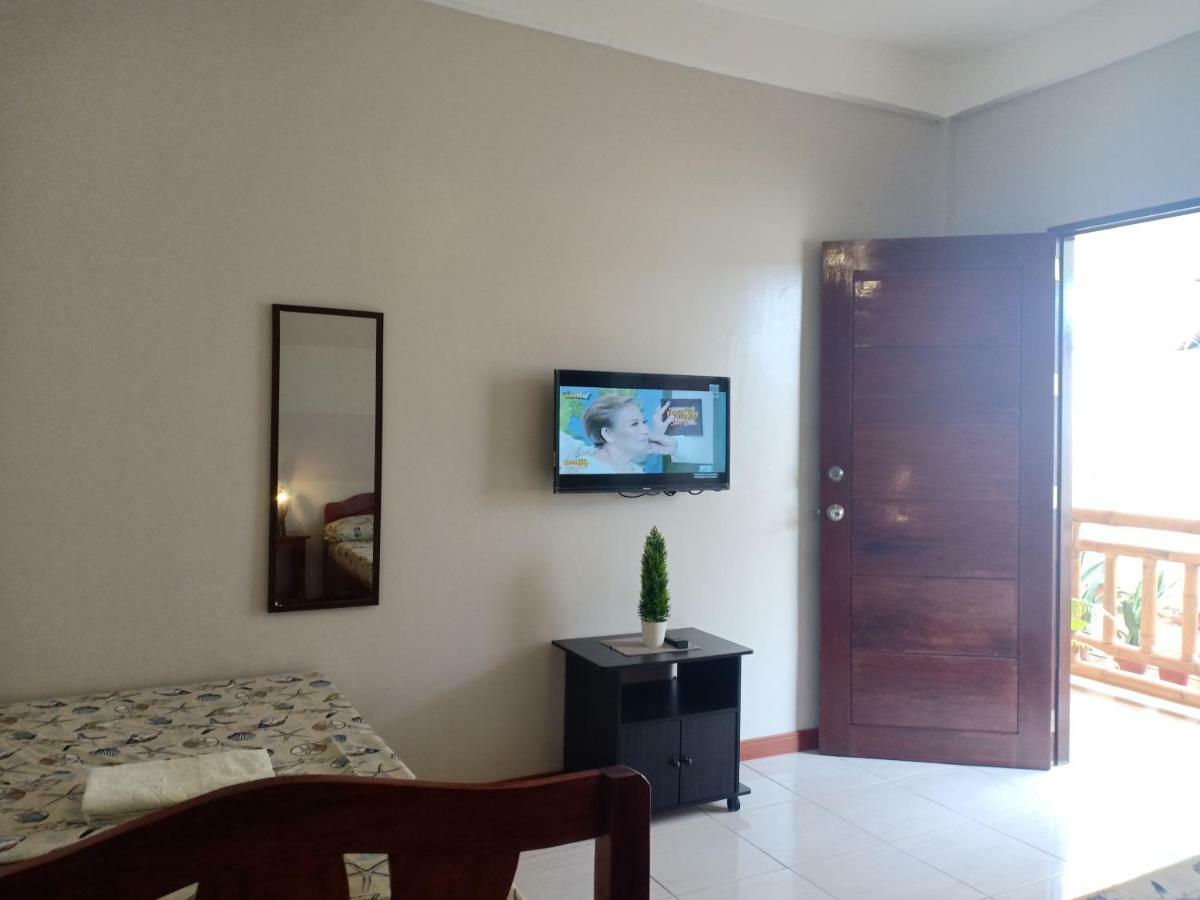 Villa Skanderbeg Guest House Puerto Princesa Bagian luar foto