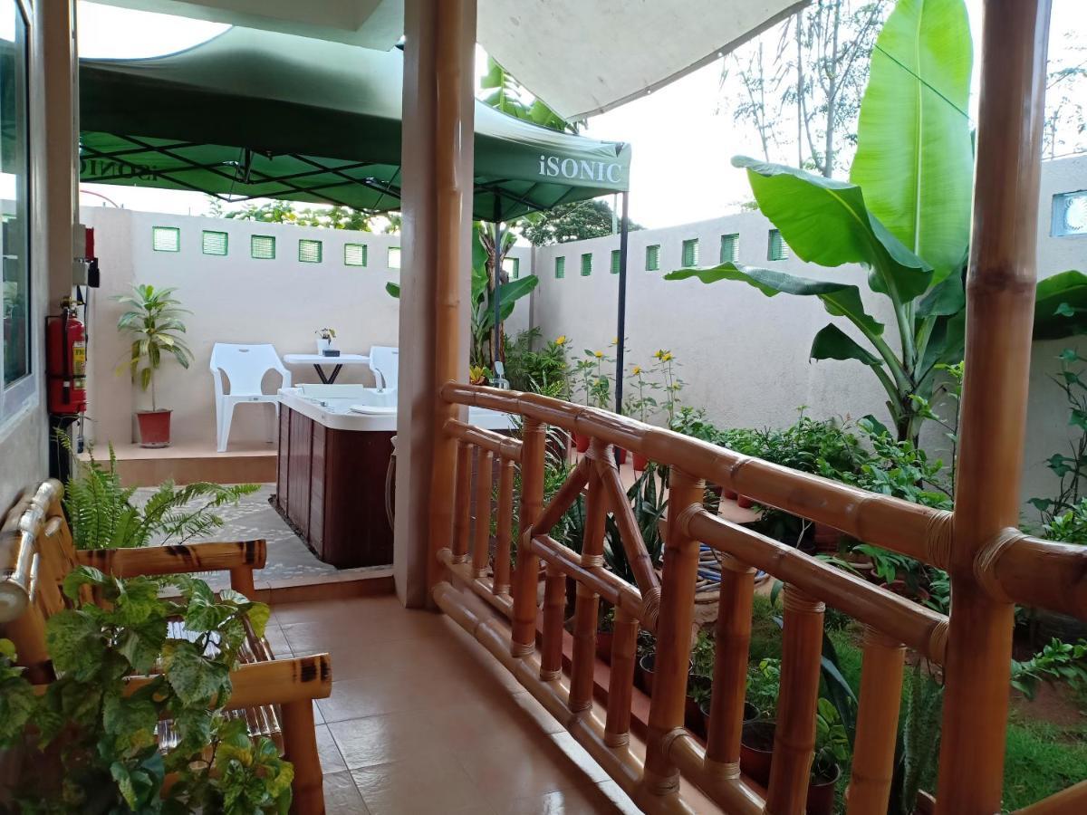 Villa Skanderbeg Guest House Puerto Princesa Bagian luar foto